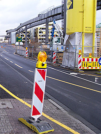 Stollenbau - Kölner Stollen im Holzverzug: Düsseldorf, Flughafen BE für Stollen parallel zur Skytrain